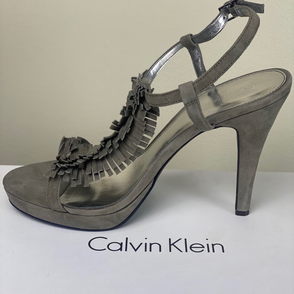 NEW Calvin Klein Designer Shoe